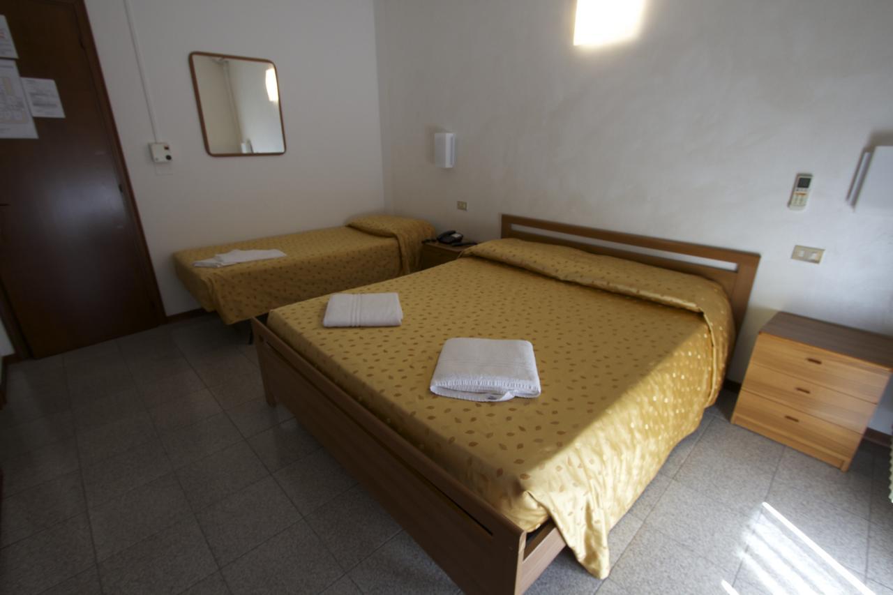 Albergo Tavernetta Castelnuovo del Garda Exteriér fotografie